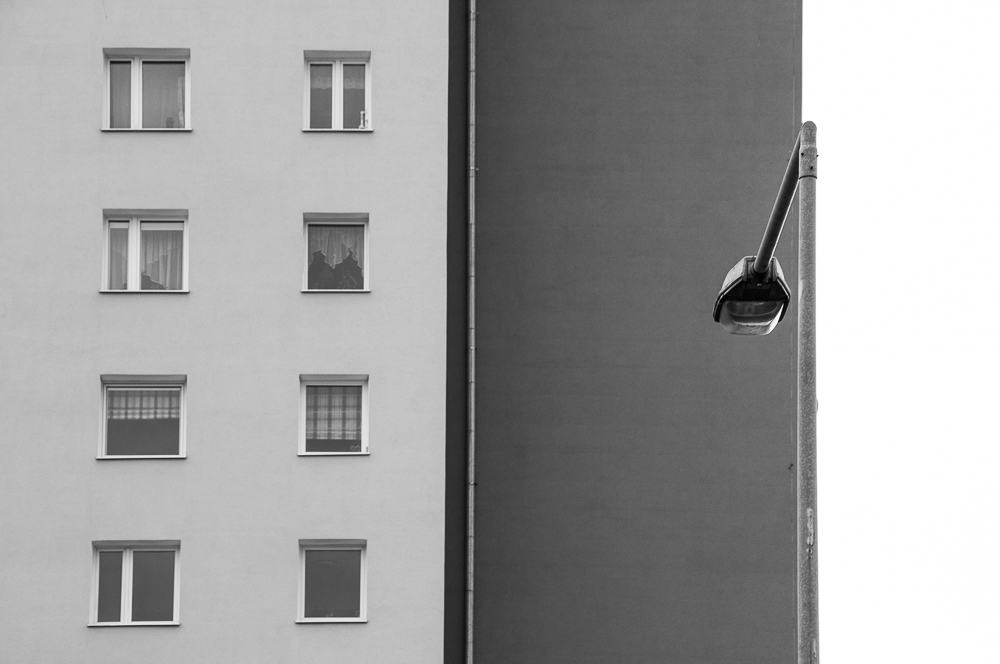Adam Mazek Photography perspective Warsaw 2017. Perspective, part I. Street lamp and the windows.
