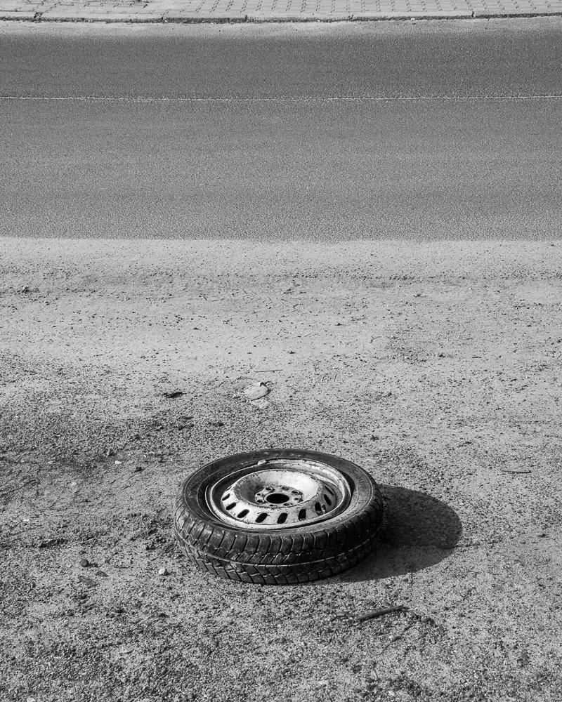 Adam Mazek Photography minimalism Warsaw 2017. Tyre