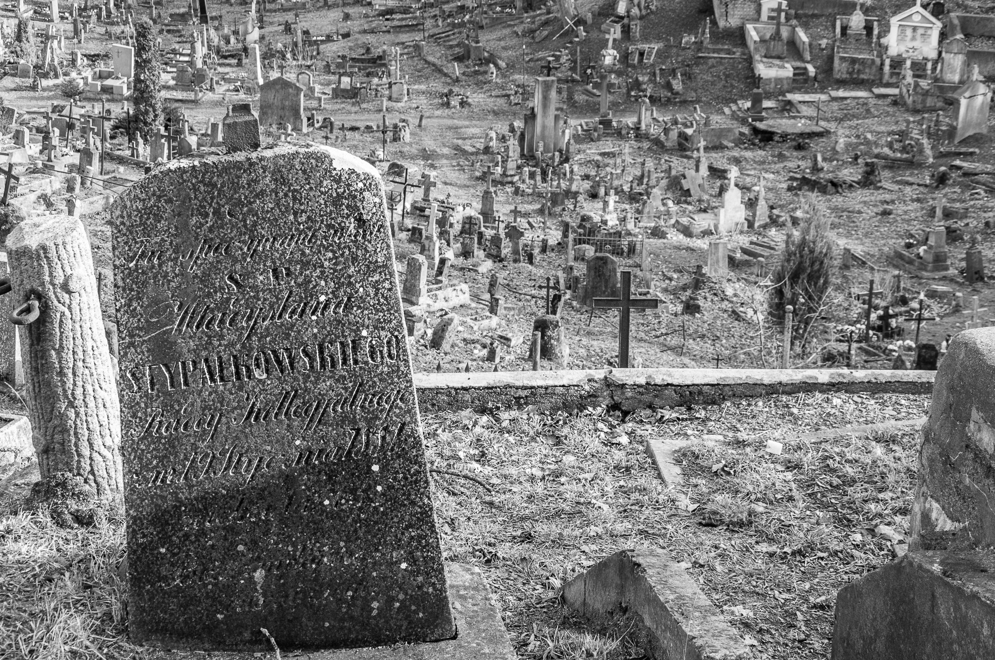 Adam Mazek Photography. Vilnius 2016. Death. The cementary. Faith.