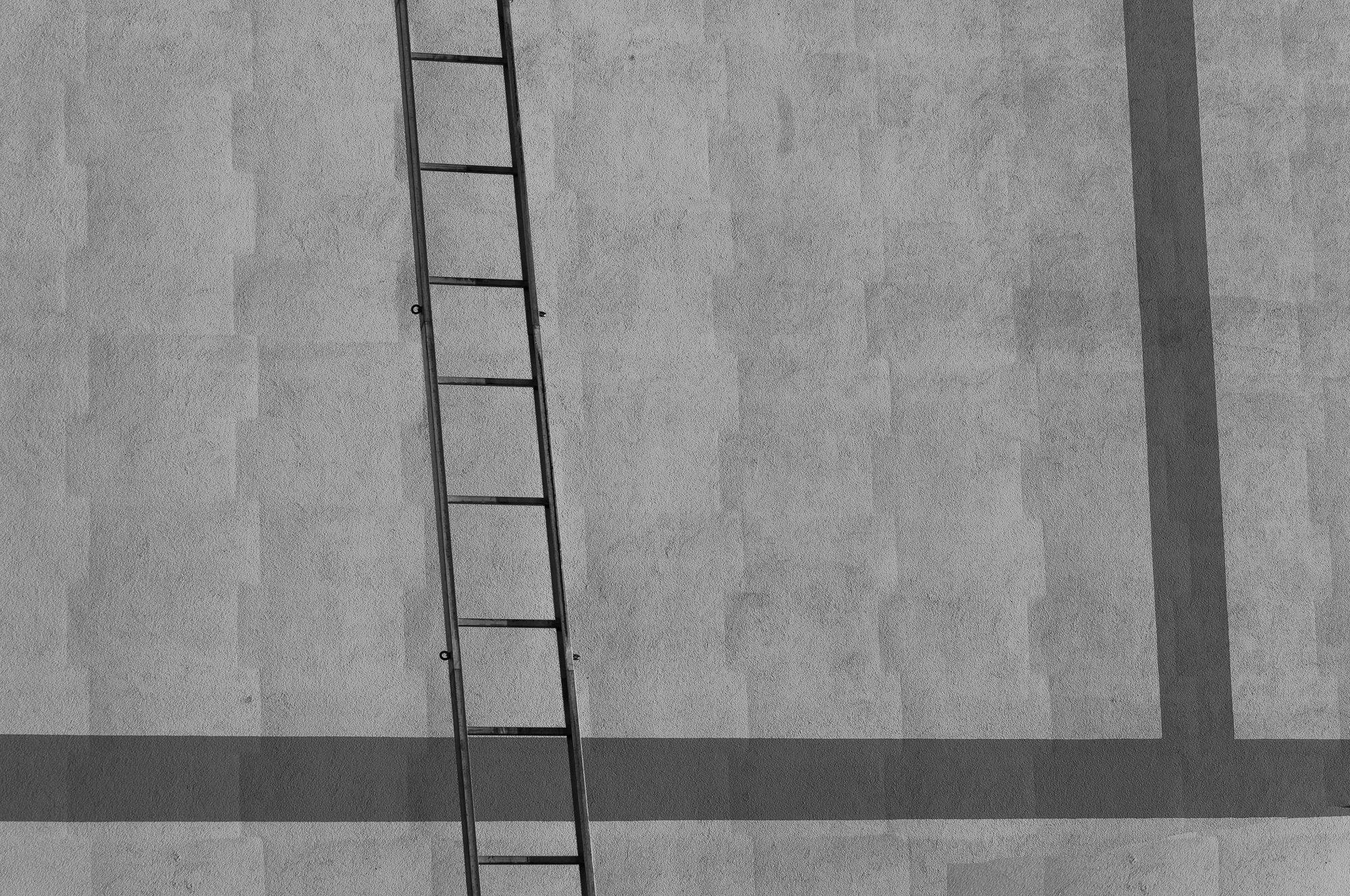 Adam Mazek Photography Warsaw 2018. Productivity in photography. Minimalism. Inspired by MC Escher. Ladder.