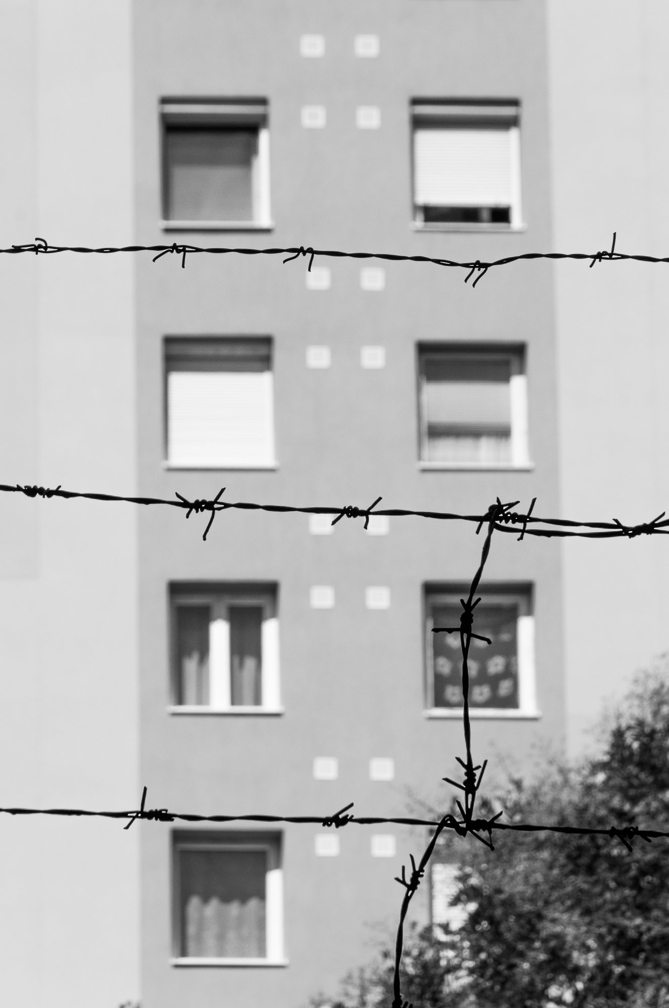 Adam Mazek Photography Budapest 2017. Perspective. Barbed wire. Perspective, part II.
