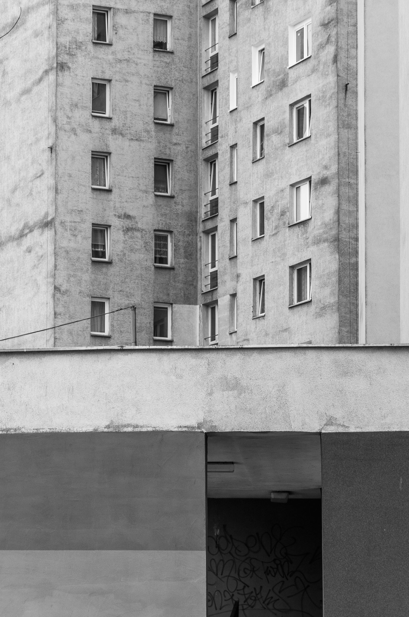 Adam Mazek Photography Warsaw 2017. Minimalism. Geometry. 2 in 1. Blocks of flats. Perspective.