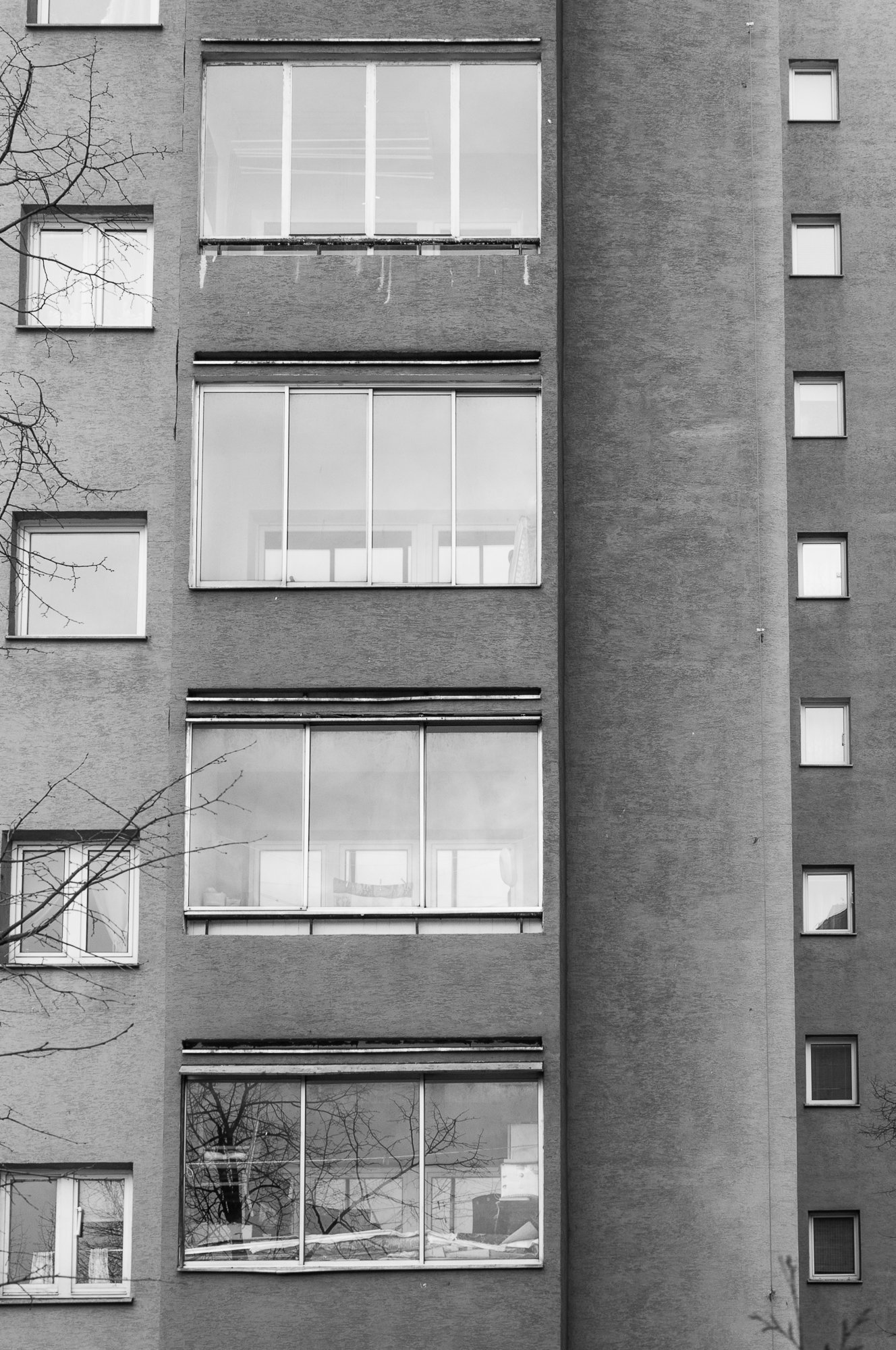Adam Mazek Photography Warsaw 2017. Blocks of flats. Perspective. Windows. Minimalism.