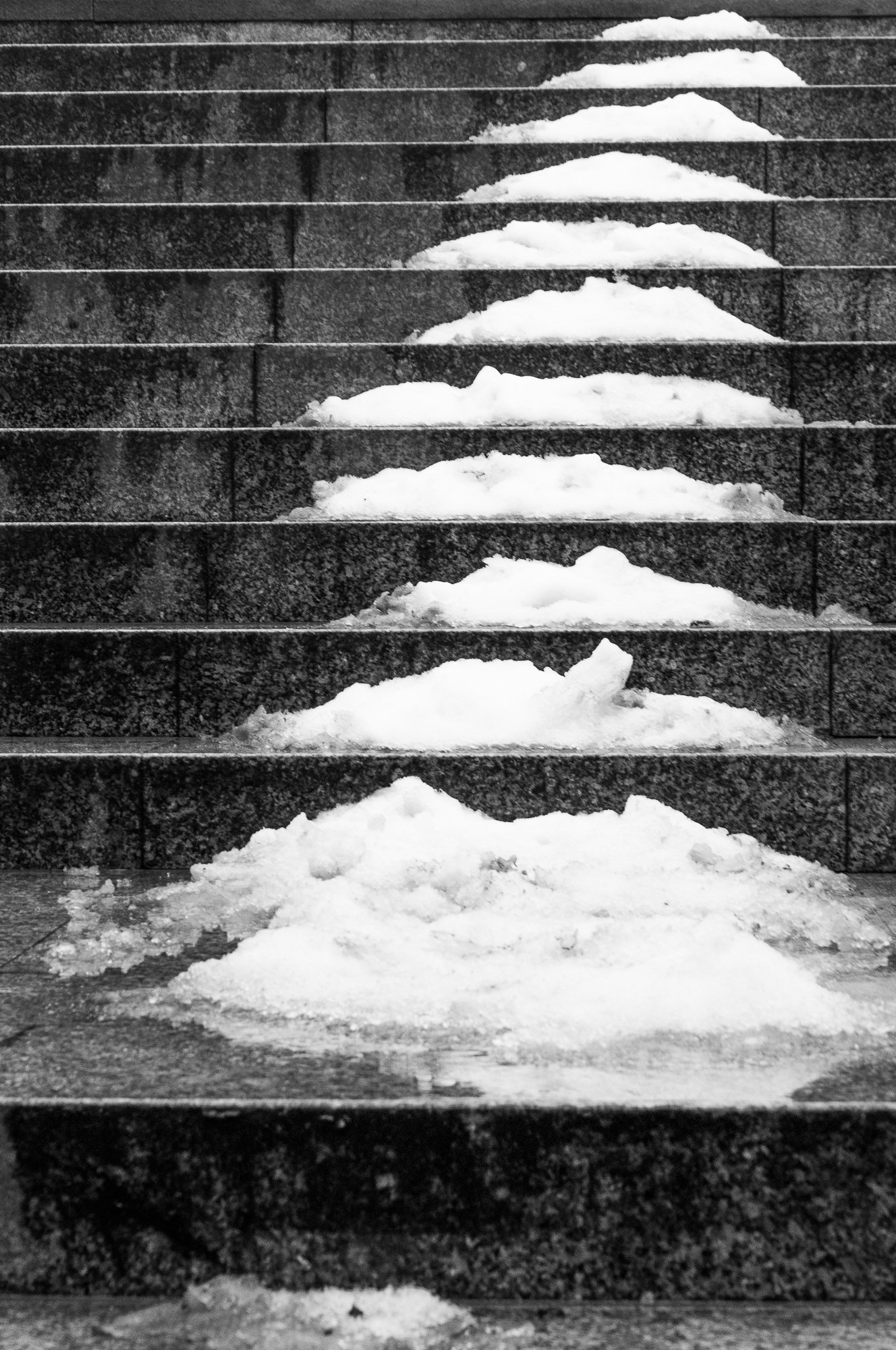 Adam Mazek Photography Warsaw 2018. Minimalism. Stairs. Rhythm