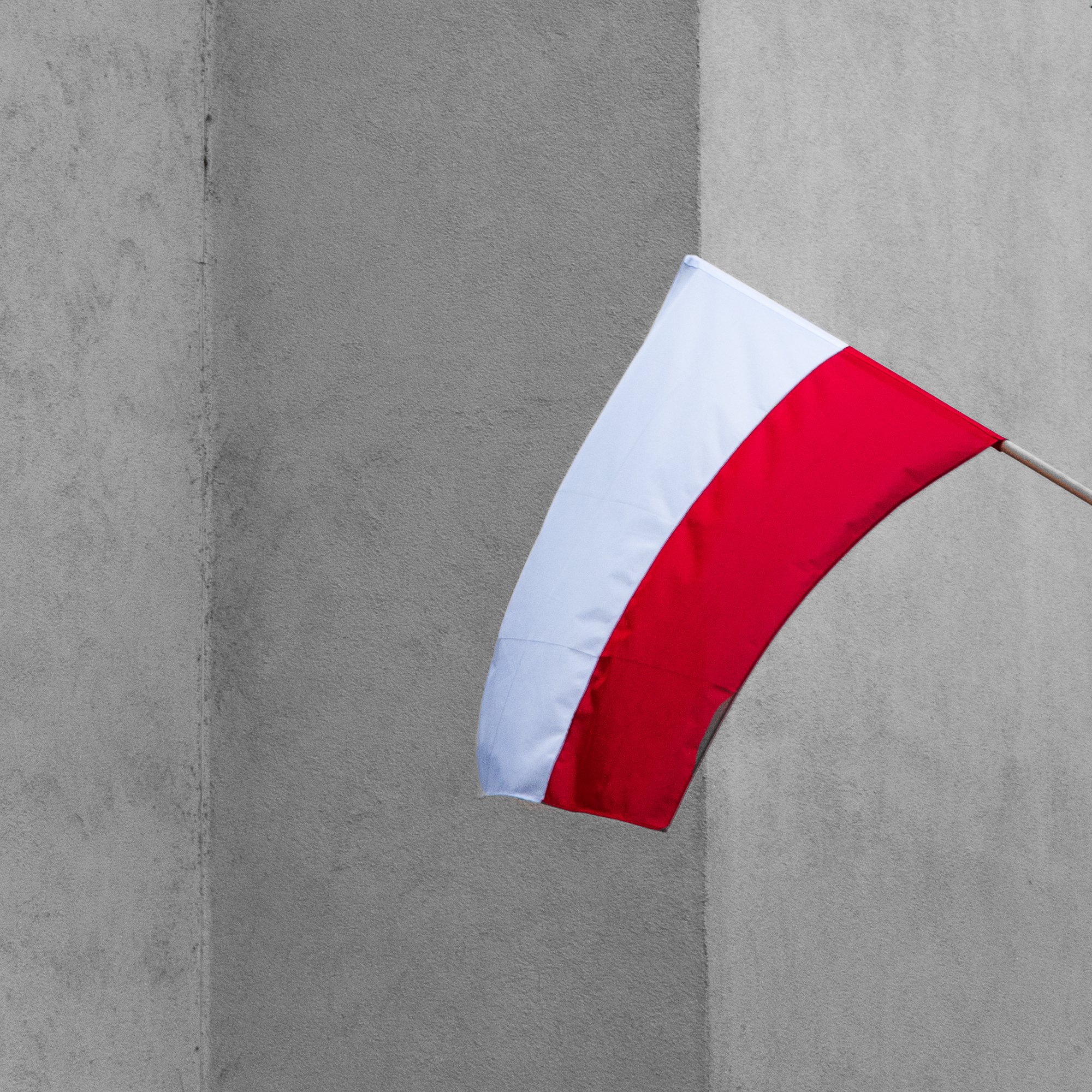 Adam Mazek Photography. Warsaw (Warszawa) 2017. Post: "Perspectives for my nation." Square. Polish flag. Minimalism. Portfolio: Square, part VII.