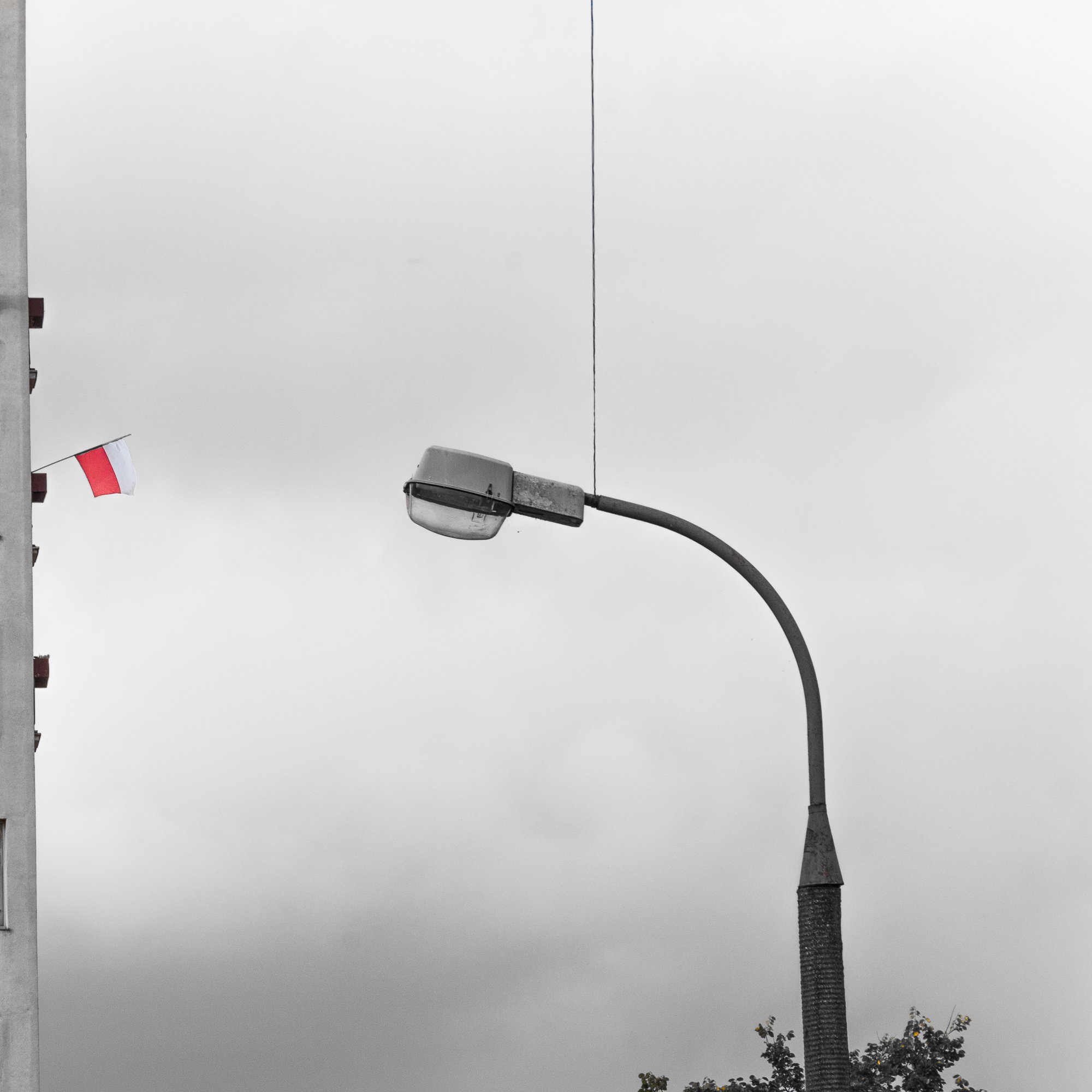 Adam Mazek Photography. Warsaw (Warszawa) 2017. Post: "Perspectives for my nation." Square. Polish flag. Minimalism. Death. Street lamp.