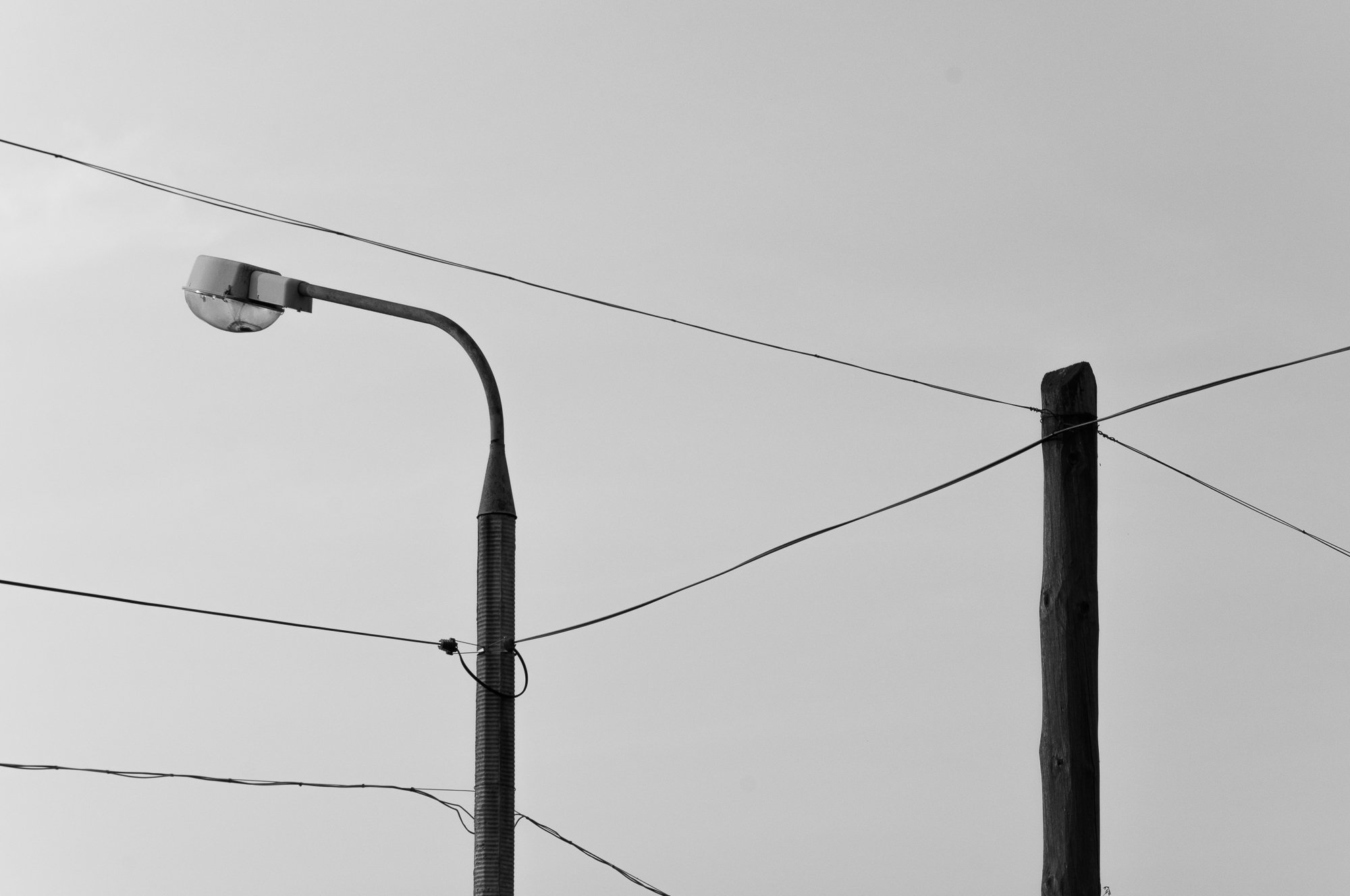 Adam Mazek Photography Warsaw (Warszawa) 2017. Post: "Time of prosperity and economic crisis." Minimalism. Street lamp.
