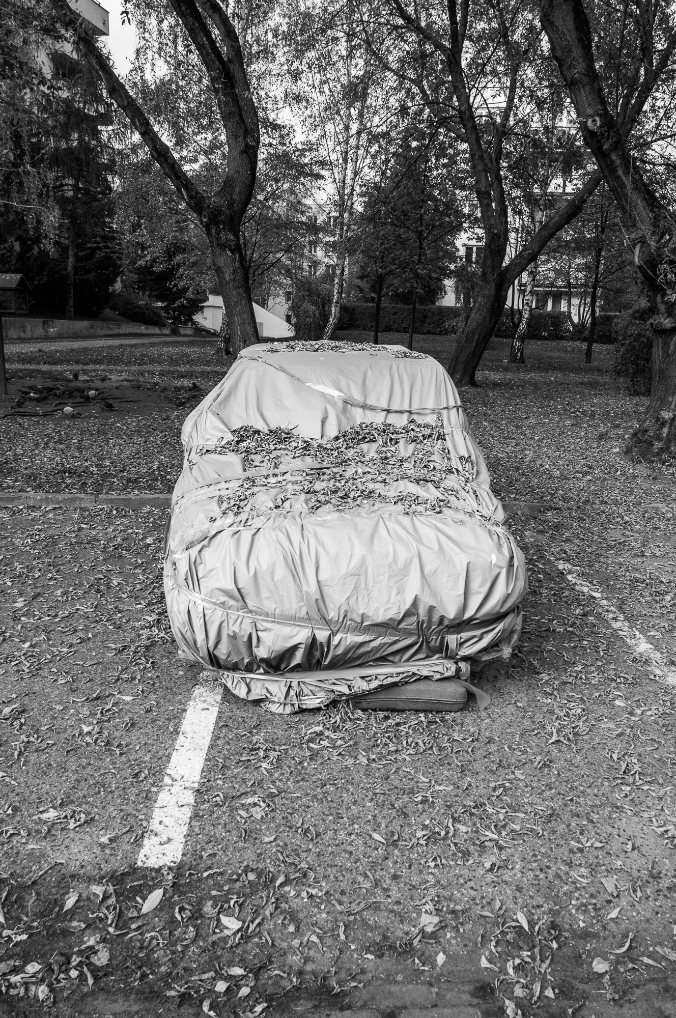 Adam Mazek Photography Warsaw (Warszawa) 2017. Post: "Uniqueness is common." Minimalism. Car.