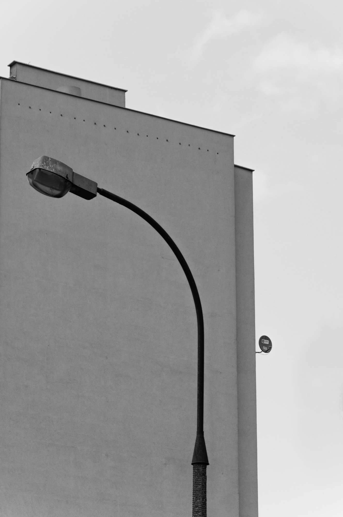Adam Mazek Photography 2021. Warsaw Street Photography. Post: "Why do I walk a lot?" Minimalism. Street lamp.