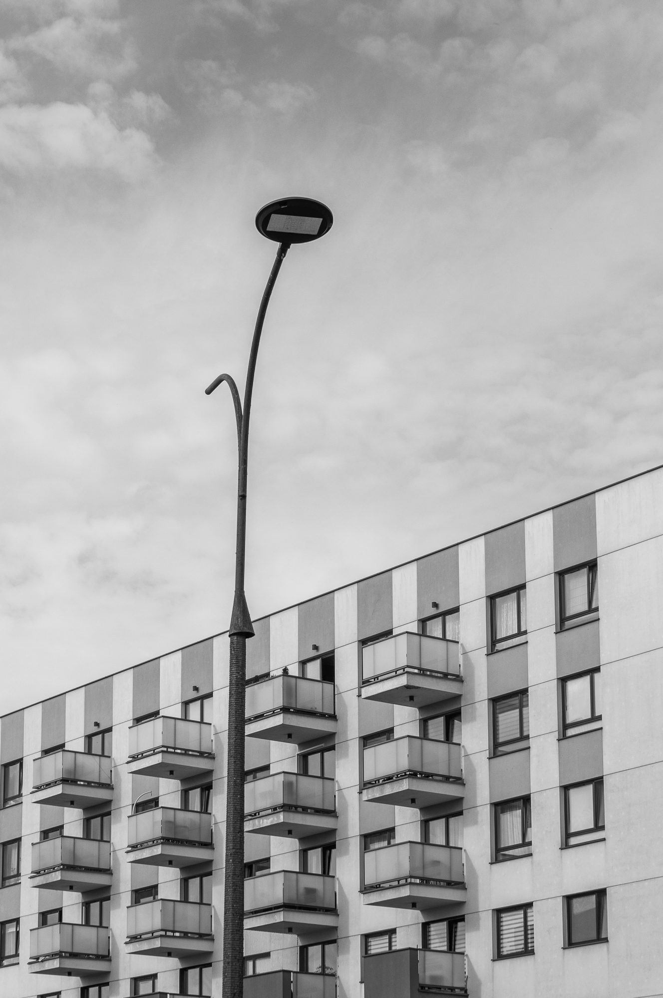 Adam Mazek Photography 2022. Warsaw Street Photography. Post: "Nowhere to go." Minimalism.