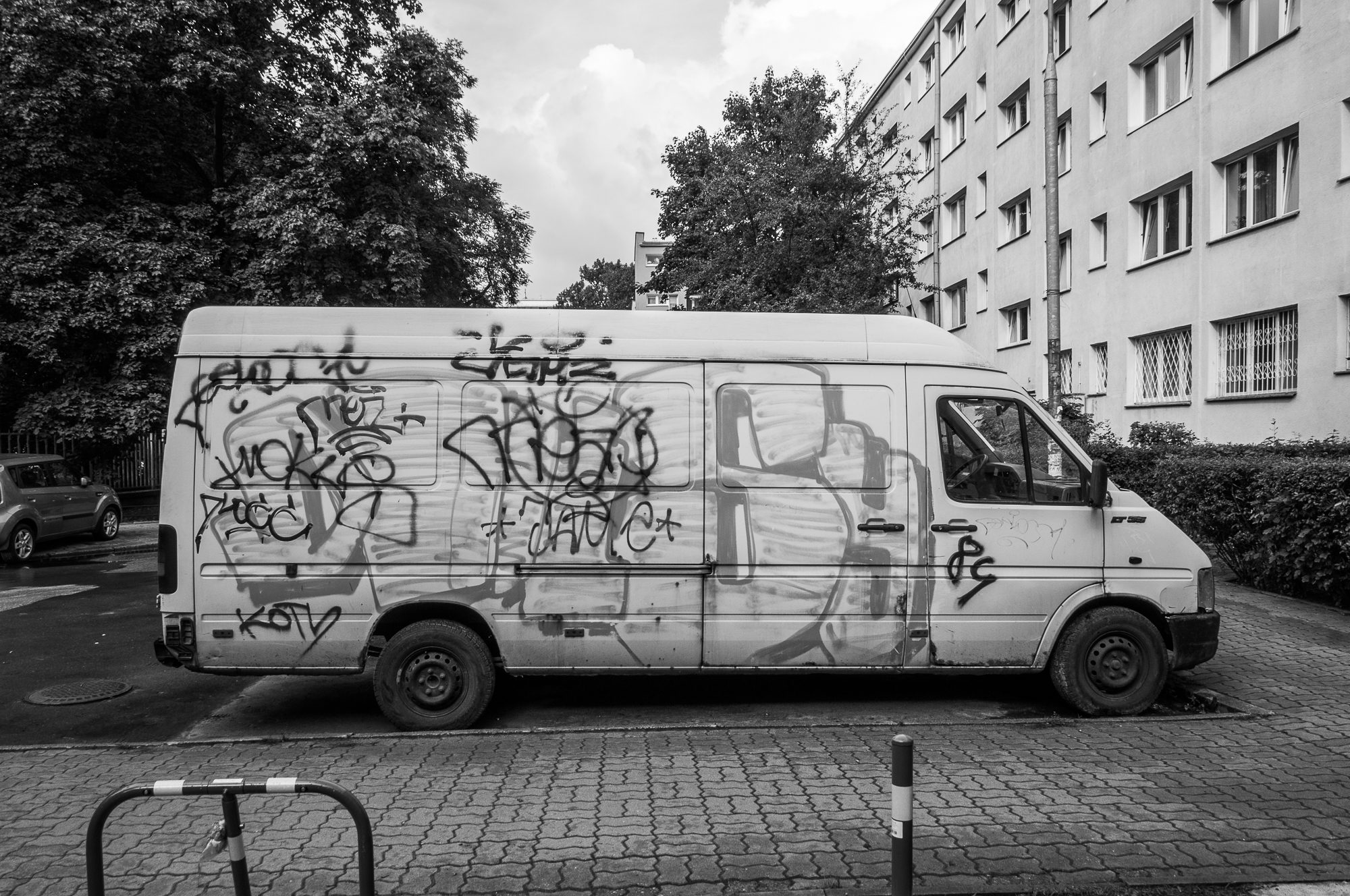 Adam Mazek Photography 2018. Warsaw Street Photography. Post: "Postcard pictures." Minimalism.