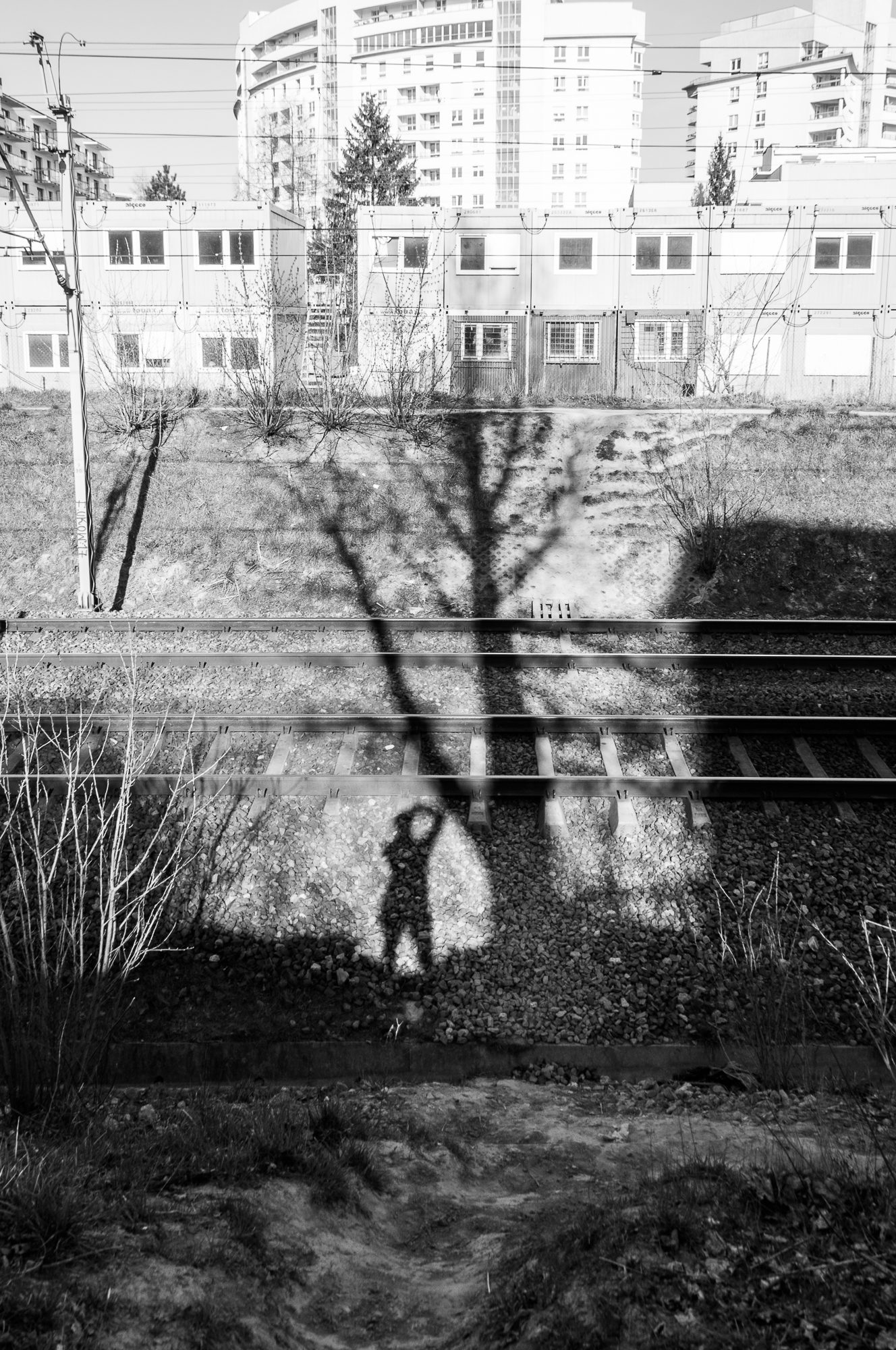 Adam Mazek Photography 2020. Warsaw Street Photography. Post: "In street photography, I trust." Minimalism. Selfie.
